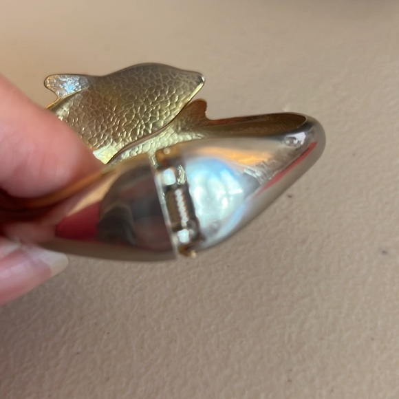 Vintage Double DOLPHINS 1980’s Hinged Bracelet Silver Tone - Picture 5 of 5